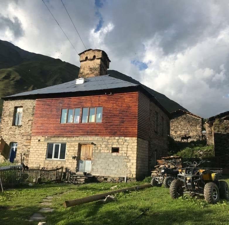 Erasti Guesthouse Usguli Kültér fotó